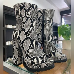 Women’s snake print chunky open toe bootie